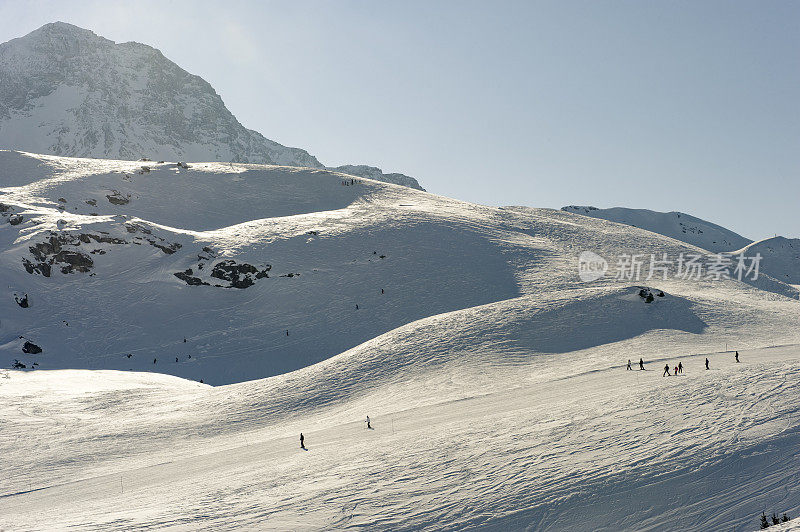 法国阿尔卑斯山脉的Les Arcs滑雪场